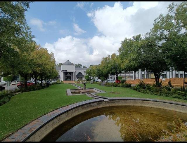 BUSINESS PROPERTY TO RENT IN SUNNINGHILL